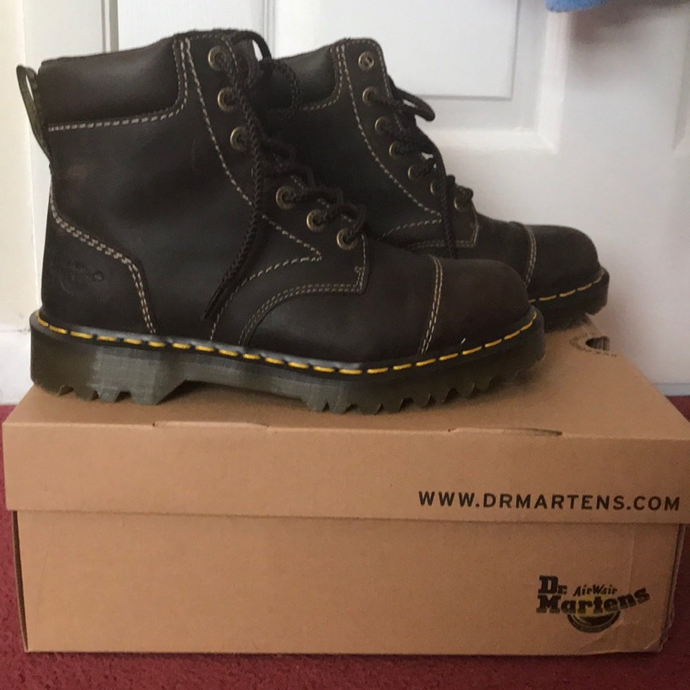 Ranch brown Dr.Martens, new in box
